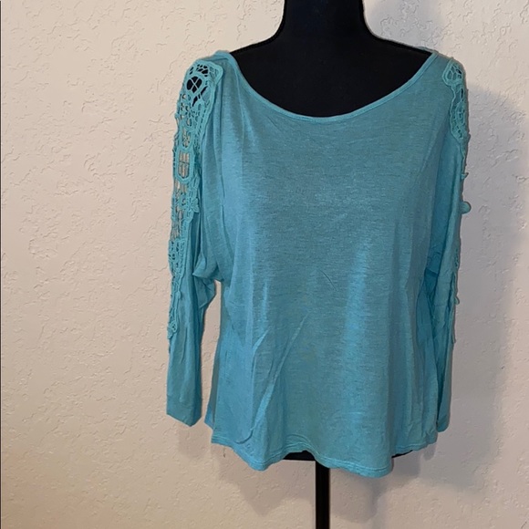 Nordstrom lush 3/4 sleeve top - Picture 2 of 5